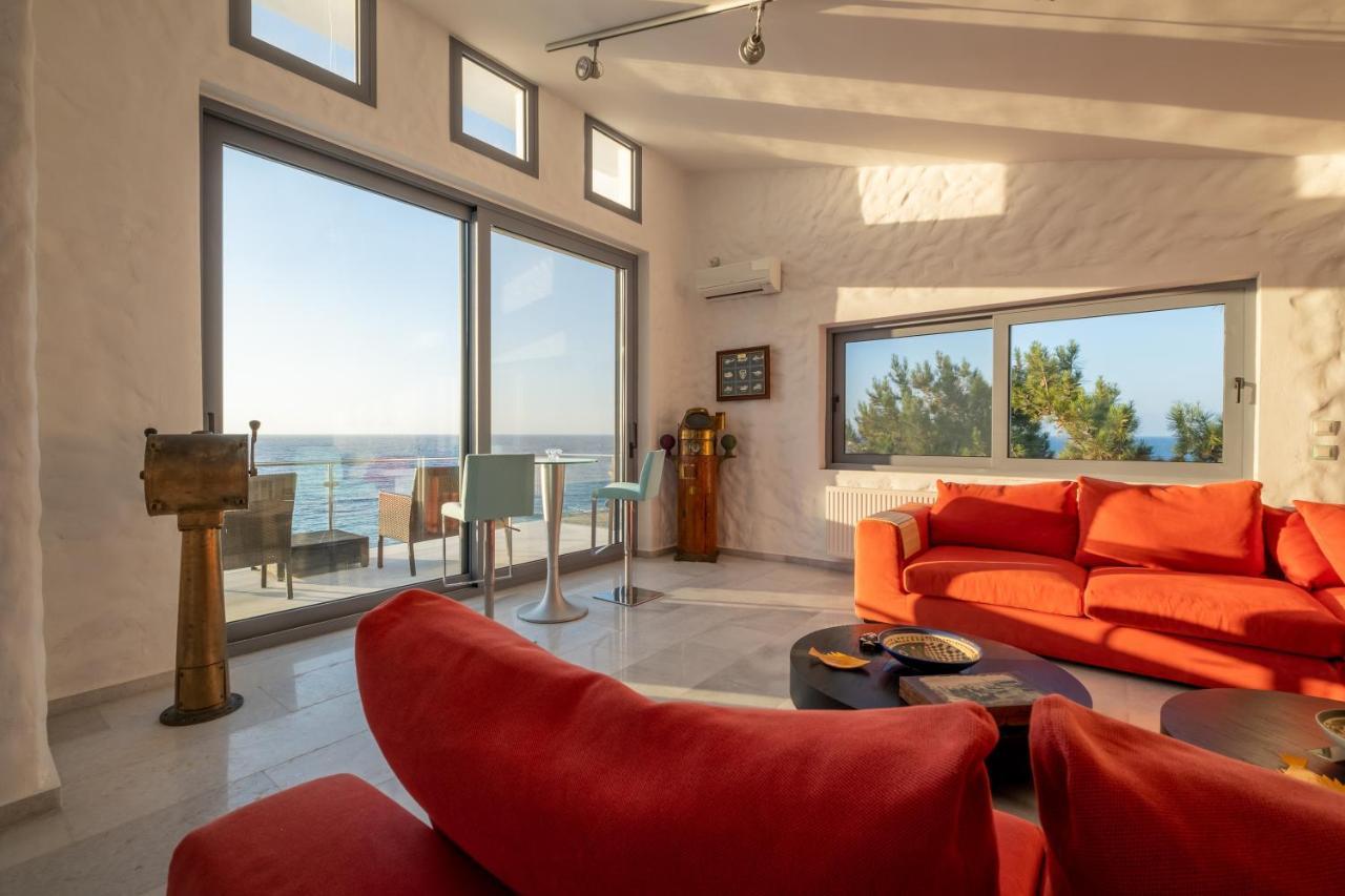 Icarus Luxury Beachfront Villa Gialiskari  Exterior photo