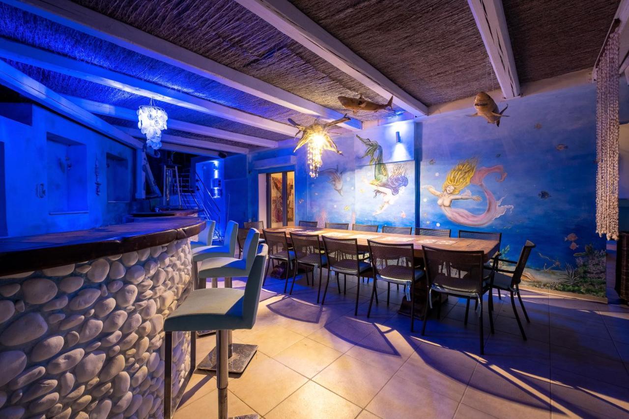 Icarus Luxury Beachfront Villa Gialiskari  Exterior photo